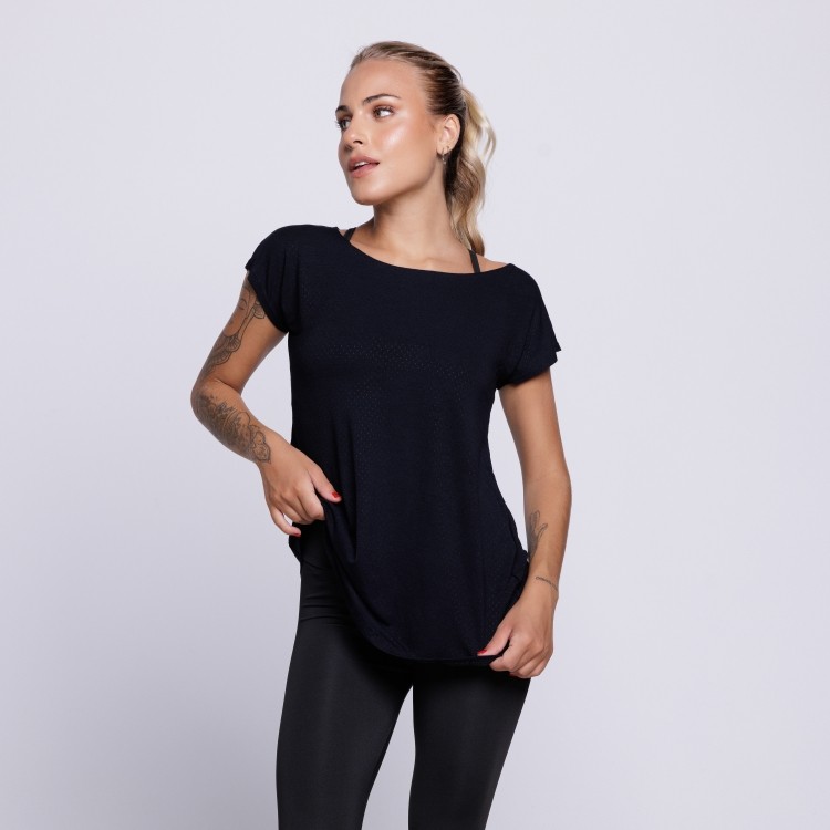 Blusa Fitness Furadinha Preto