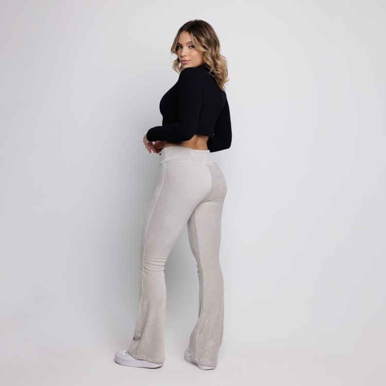 Calça Flare Veludo Cotelê Cintura Alta Cru